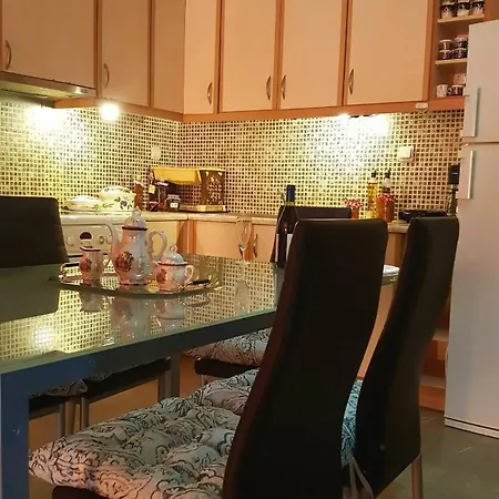 Maria's 85 Sq Meters Apartment *